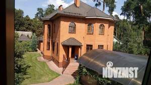 Дом 720м&sup2;, 3-этажный, посуточно, 