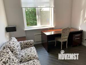 Дом 220м², 2-этажный, на длительный срок, 
