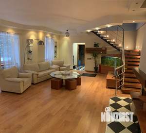 Дом 180м&sup2;, 2-этажный, на длительный срок, 