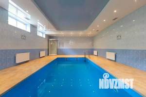 Дом 480м&sup2;, 3-этажный, посуточно, 