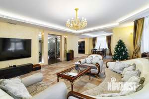 Дом 680м&sup2;, 2-этажный, посуточно, 