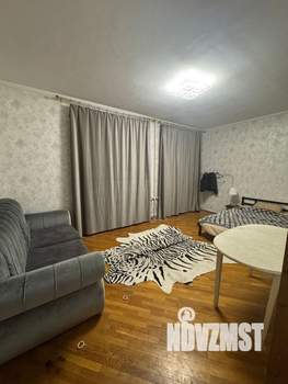 Коттедж 500м&sup2;, 4-этажный, на длительный срок, 