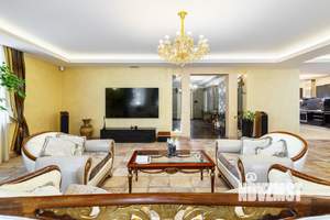 Дом 680м², 2-этажный, посуточно, 