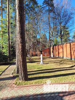 Коттедж 500м&sup2;, 3-этажный, на длительный срок, 