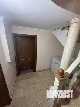 Дом 550м&sup2;, 3-этажный, на длительный срок, 