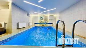 Дом 550м&sup2;, 2-этажный, посуточно, 