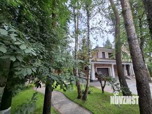 Дом 350м², 3-этажный, участок 21 сот.  