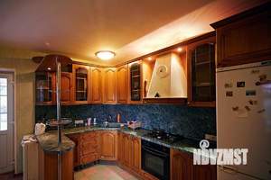 Коттедж 430м², 3-этажный, участок 9 сот.  