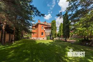 Дом 500м², 3-этажный, участок 50 сот.  