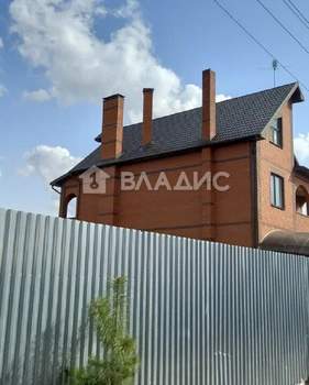 Дом 450м², 3-этажный, участок 12 сот.  