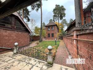 Коттедж 180м², 2-этажный, участок 7 сот.  