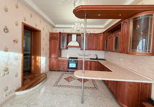 Дом 291м&sup2;, 2-этажный, участок 20 сот.  