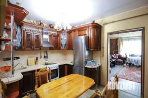Дом 171м², 2-этажный, участок 16 сот.  