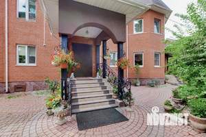 Коттедж 900м&sup2;, 4-этажный, участок 22 сот.  