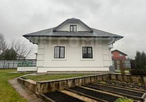 Дом 182м&sup2;, 2-этажный, участок 9 сот.  