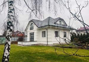 Дом 182м&sup2;, 2-этажный, участок 9 сот.  