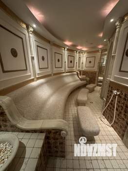 Дом 6961м&sup2;, 3-этажный, участок 213 сот.  