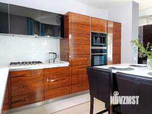 Дом 450м², 3-этажный, участок 7 сот.  