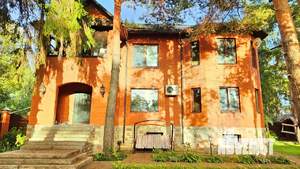 Дом 443м², 3-этажный, участок 11 сот.  