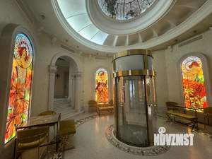 Дом 6961м&sup2;, 3-этажный, участок 213 сот.  