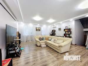 Таунхаус 253м², 4-этажный, участок 30 сот.  