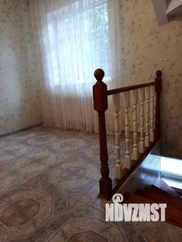 Коттедж 230м², 3-этажный, участок 13 сот.  