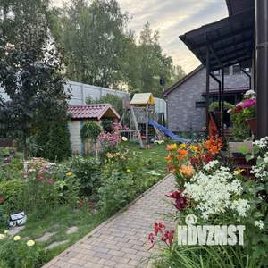 Дом 400м², 2-этажный, участок 17 сот.  