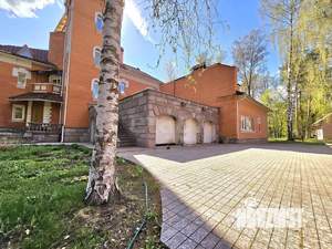 Дом 1021м², 2-этажный, участок 58 сот.  