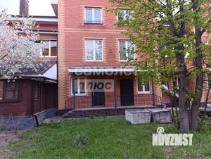 Таунхаус 170м&sup2;, 3-этажный, участок 1 сот.  