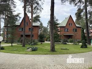 Дом 1500м², 3-этажный, участок 67 сот.  