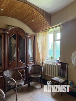 Дом 275м², 3-этажный, участок 10 сот.  
