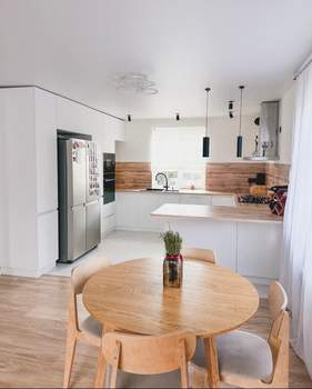 Дом 145м², 2-этажный, участок 4 сот.  