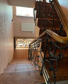 Дом 450м², 3-этажный, участок 12 сот.  