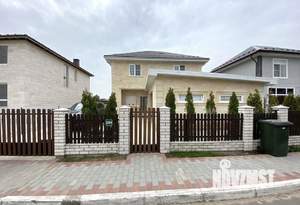 Коттедж 250м², 3-этажный, участок 6 сот.  
