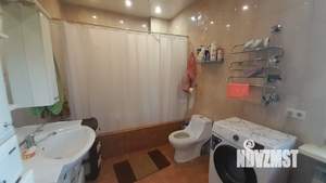 Дом 220м², 2-этажный, участок 12 сот.  