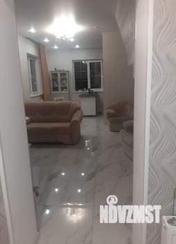 Дом 220м², 2-этажный, участок 5 сот.  