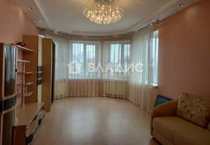 Дом 450м², 3-этажный, участок 12 сот.  