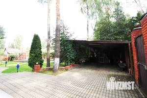 Коттедж 320м², 3-этажный, участок 18 сот.  