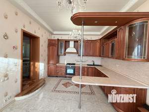 Коттедж 291м&sup2;, 2-этажный, участок 20 сот.  