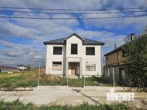 Дом 200м&sup2;, 2-этажный, участок 8 сот.  