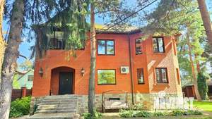 Дом 443м², 3-этажный, участок 11 сот.  