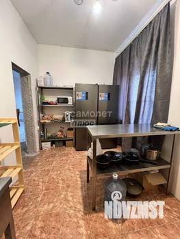 Дом 270м&sup2;, 3-этажный, участок 9 сот.  