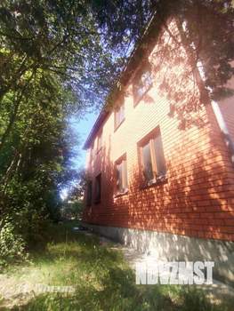 Дом 194м², 2-этажный, участок 10 сот.  
