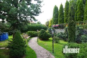 Коттедж 460м², 3-этажный, участок 15 сот.  