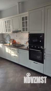 Дом 180м², 2-этажный, участок 11 сот.  