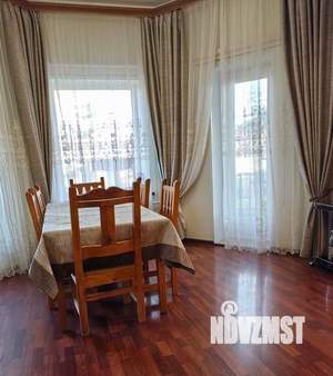 Коттедж 375м², 4-этажный, участок 12 сот.  