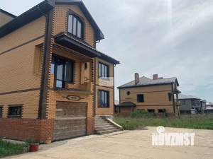 Дом 409м², 2-этажный, участок 10 сот.  