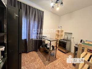 Дом 270м&sup2;, 3-этажный, участок 9 сот.  