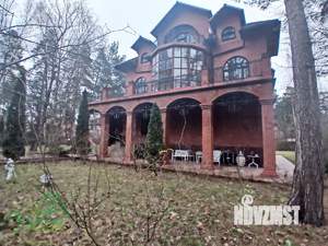 Коттедж 440м&sup2;, 3-этажный, участок 27 сот.  