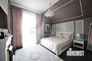 Дом 323м², 3-этажный, участок 13 сот.  